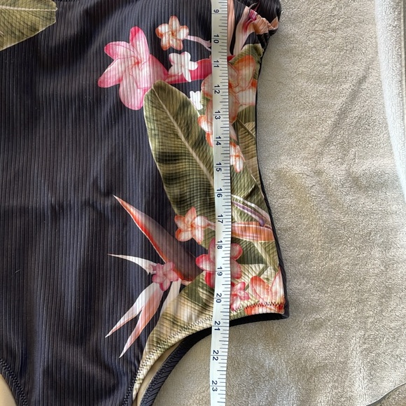 Kona Sol ladies one piece swimsuit - Picture 3 of 6